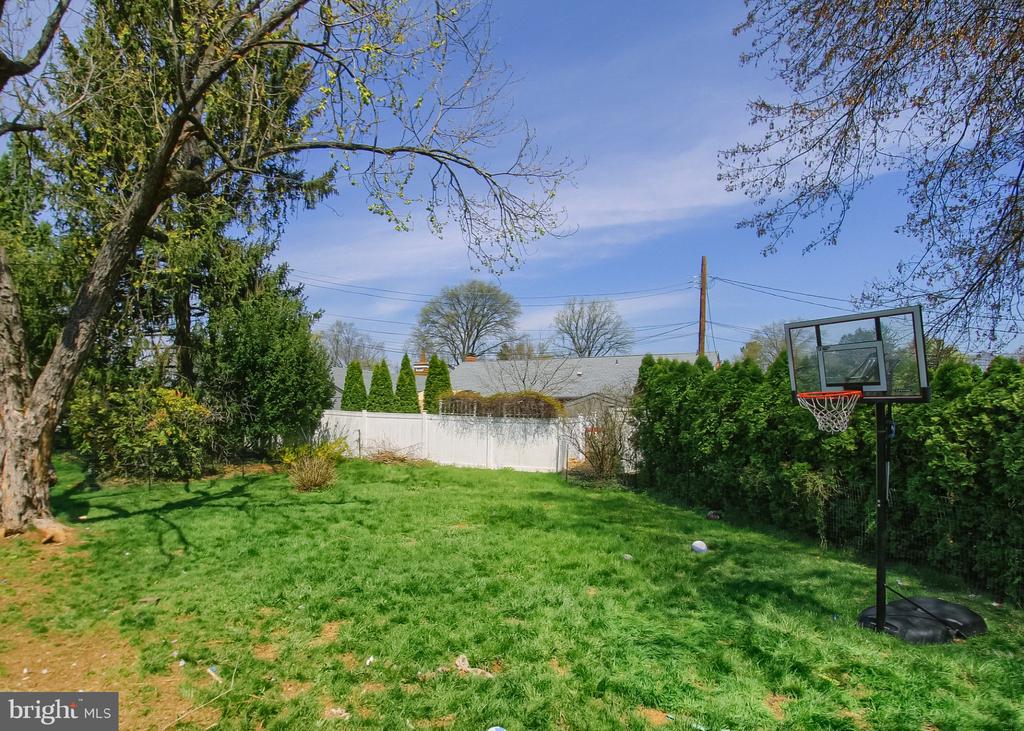 12 CENTER DRIVE