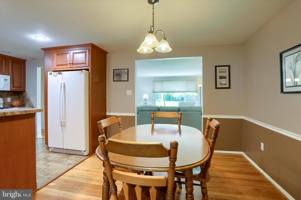 5221 STUART DRIVE