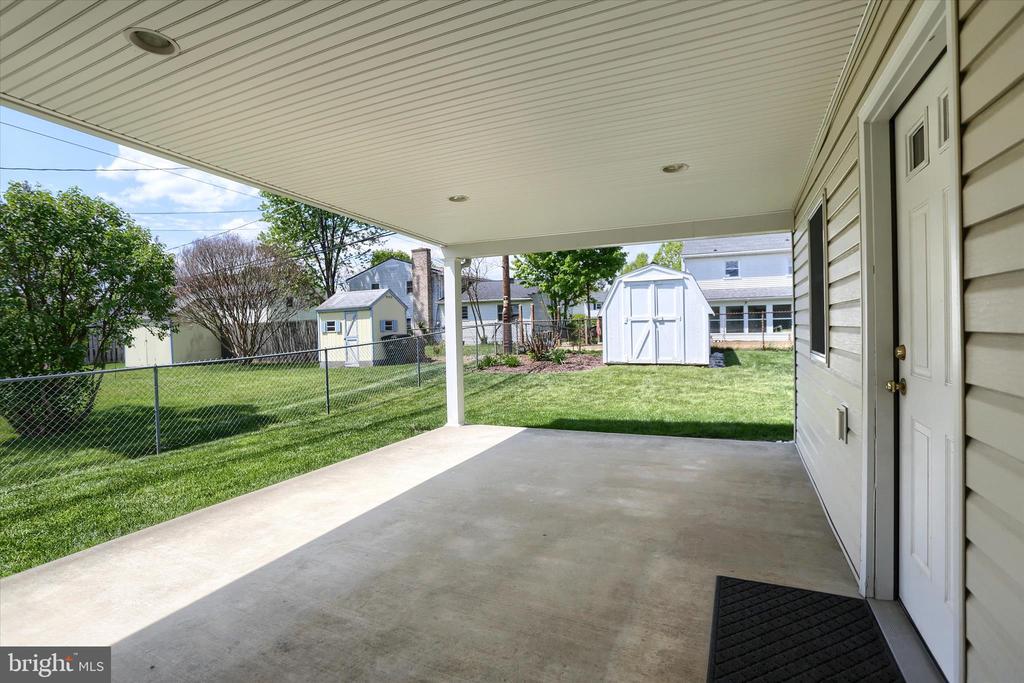 5221 STUART DRIVE