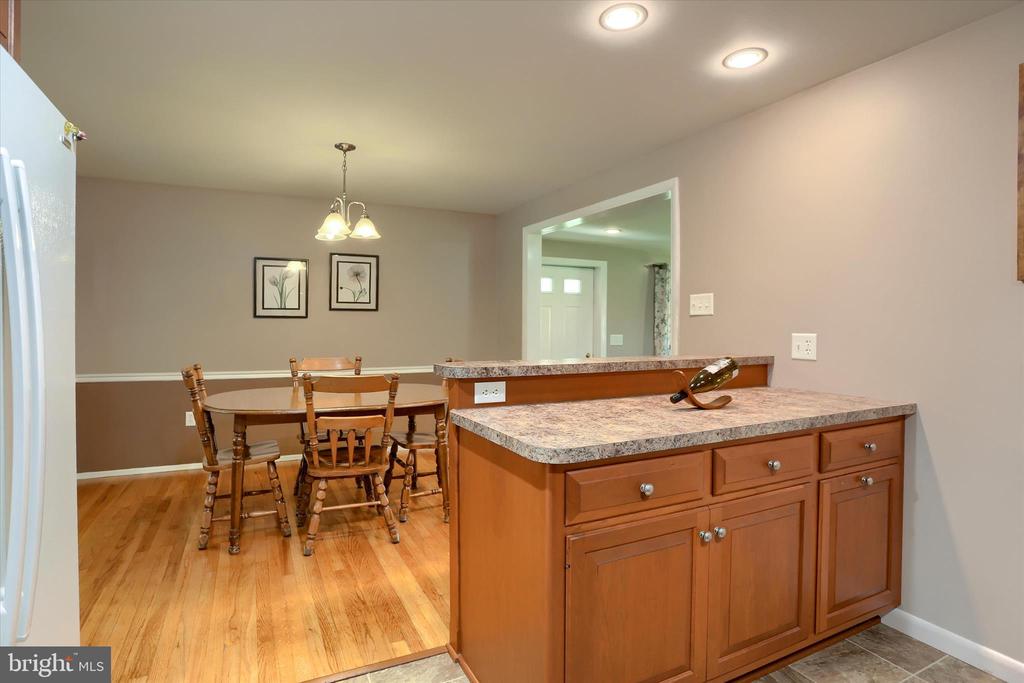 5221 STUART DRIVE