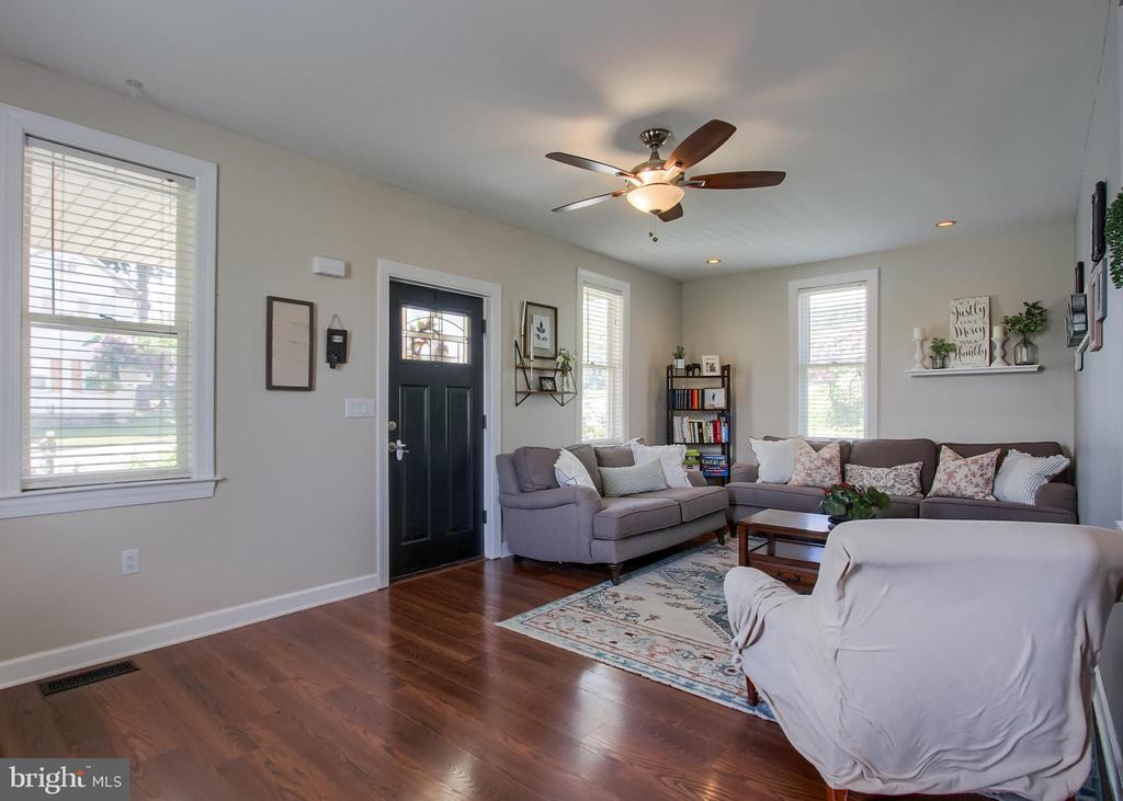 300 3RD STREET