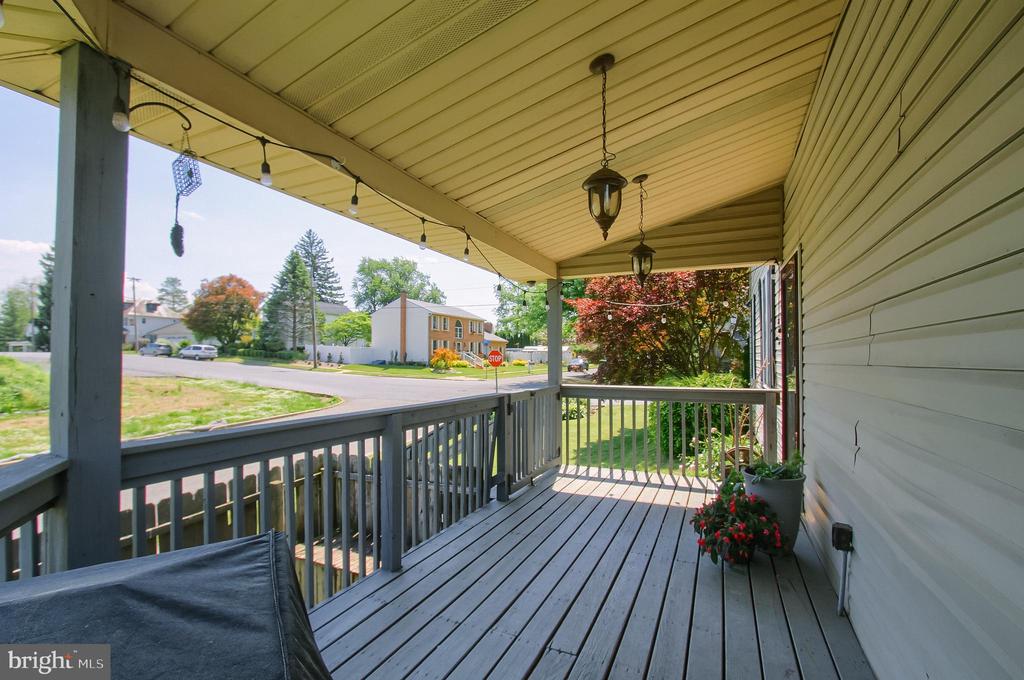 300 3RD STREET