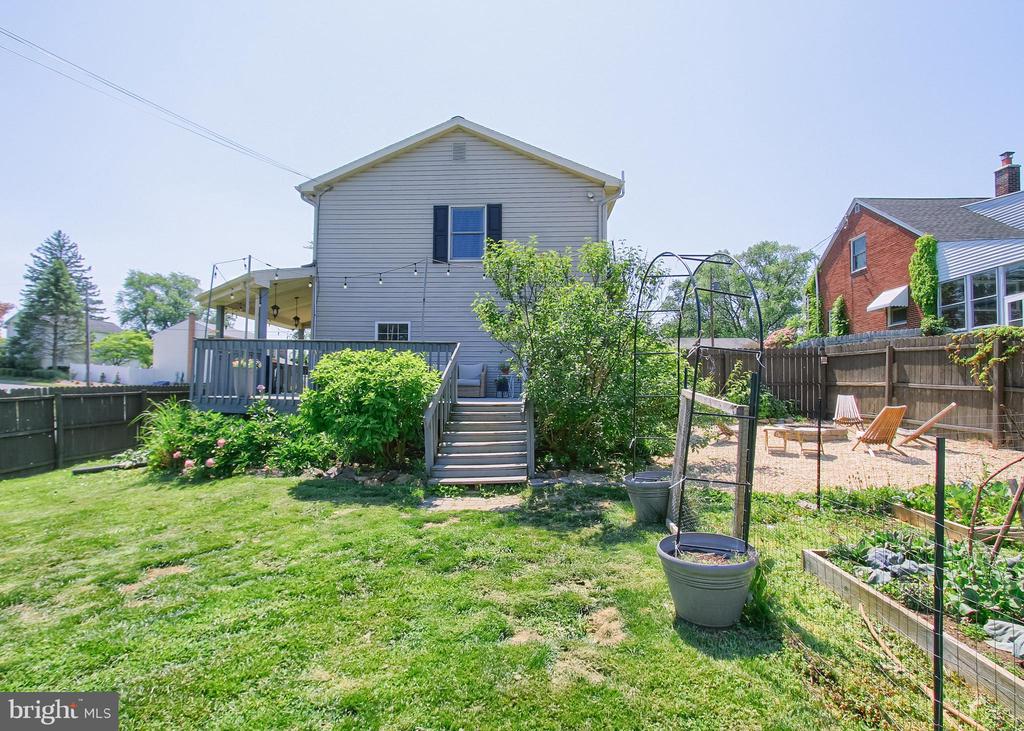 300 3RD STREET