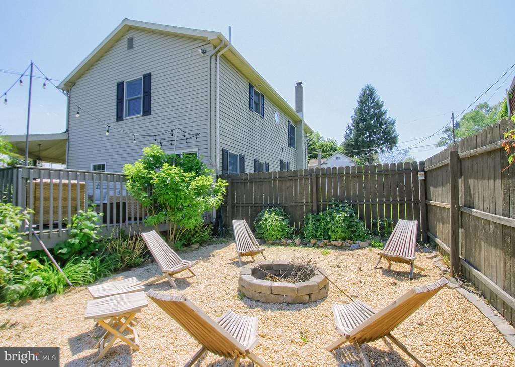 300 3RD STREET