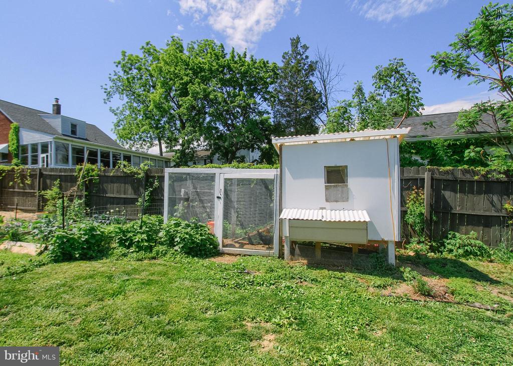 300 3RD STREET