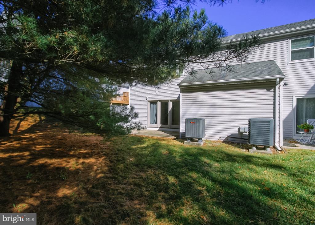 1821 CREEK VIEW COURT