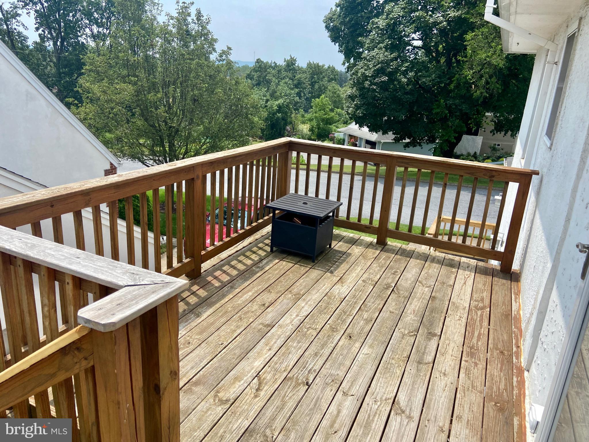 400 FOX STREET 2 ND FLOOR