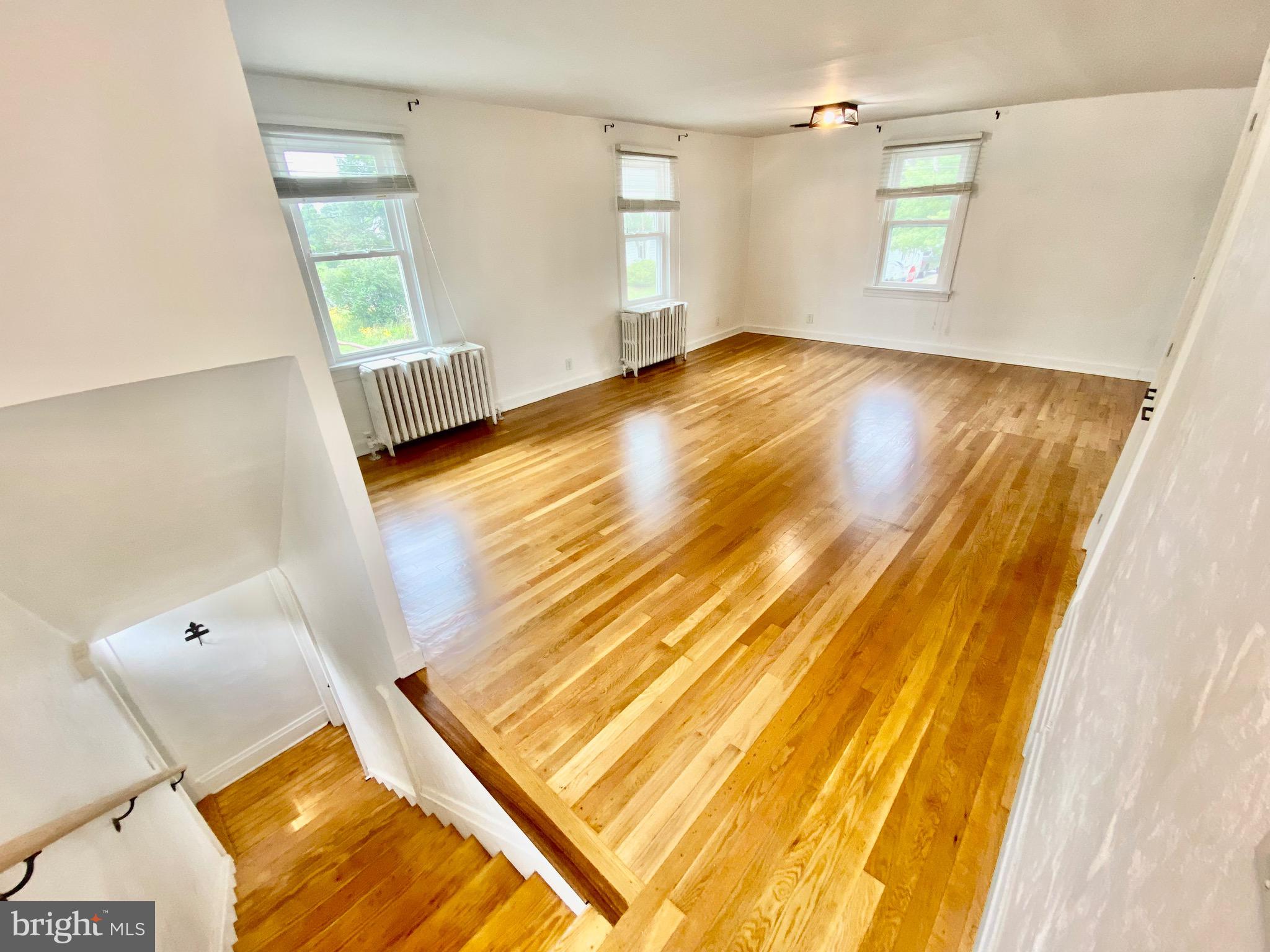 400 FOX STREET 2 ND FLOOR