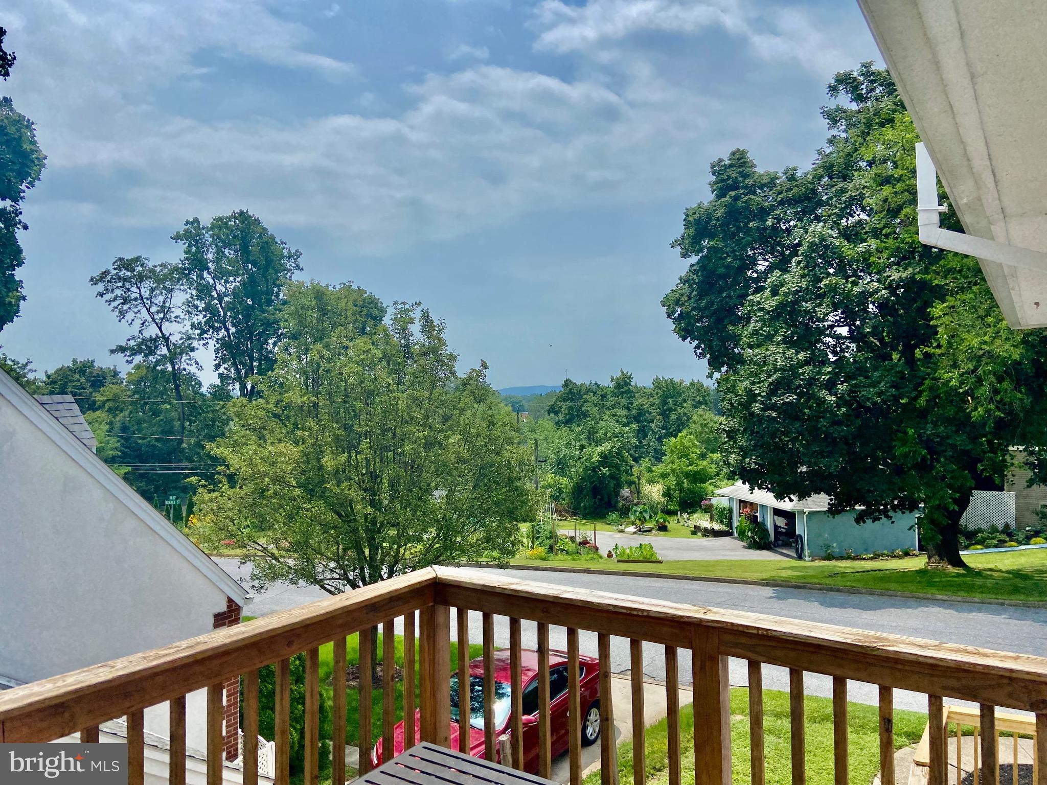 400 FOX STREET 2 ND FLOOR