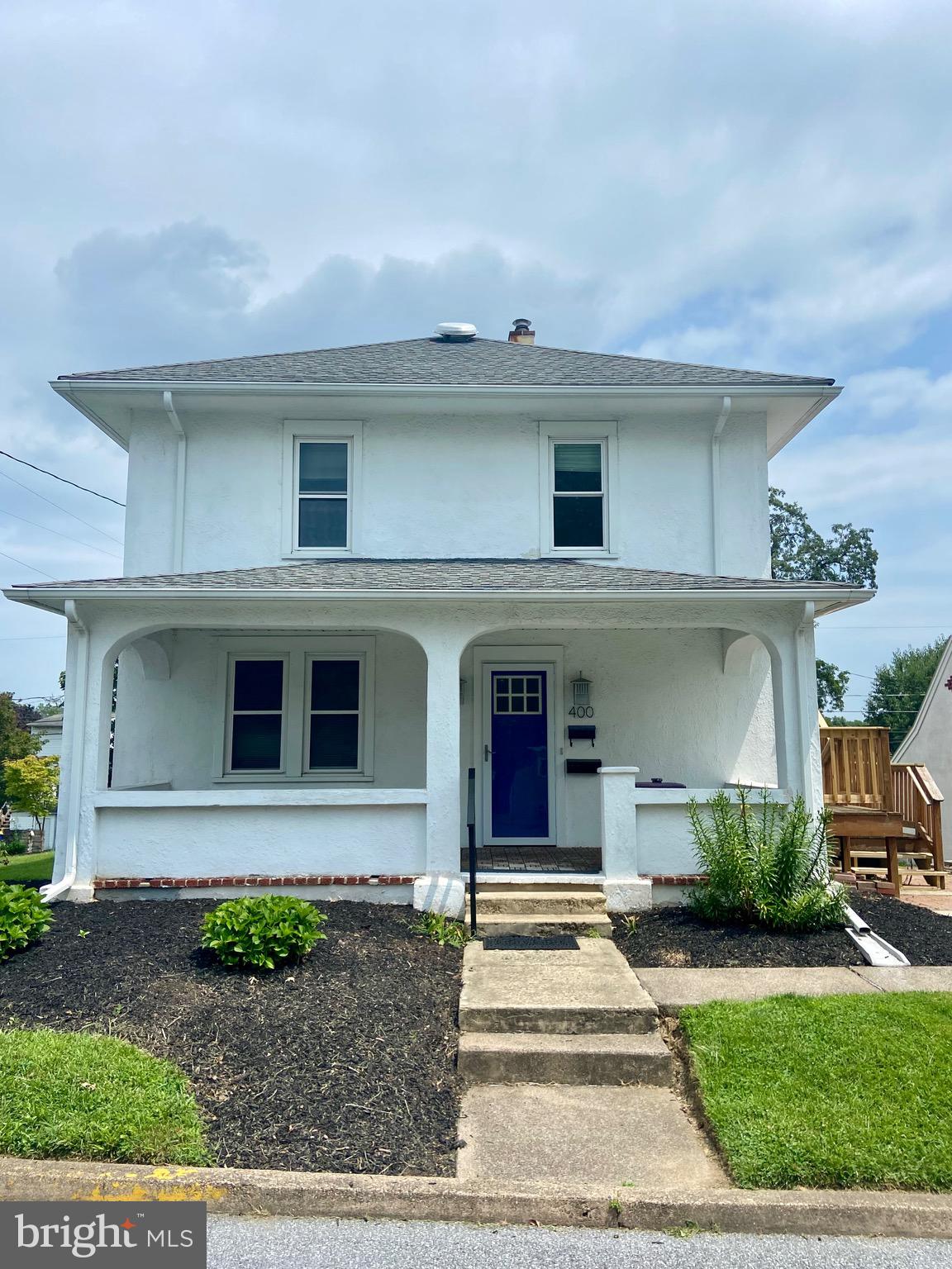 400 FOX STREET 2 ND FLOOR