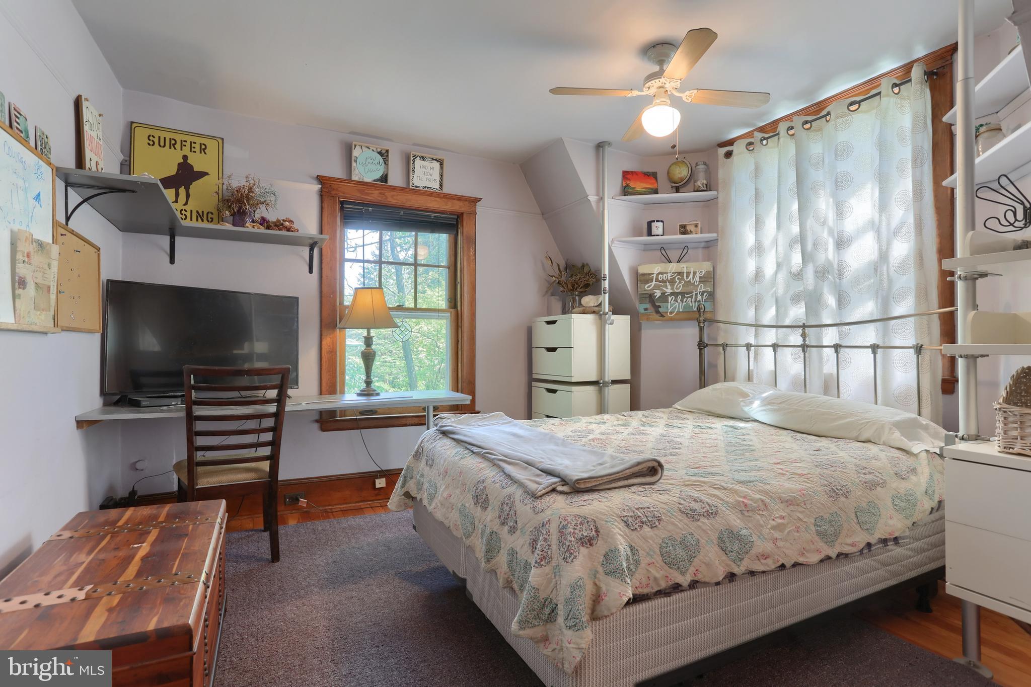 2208 CHESTNUT STREET