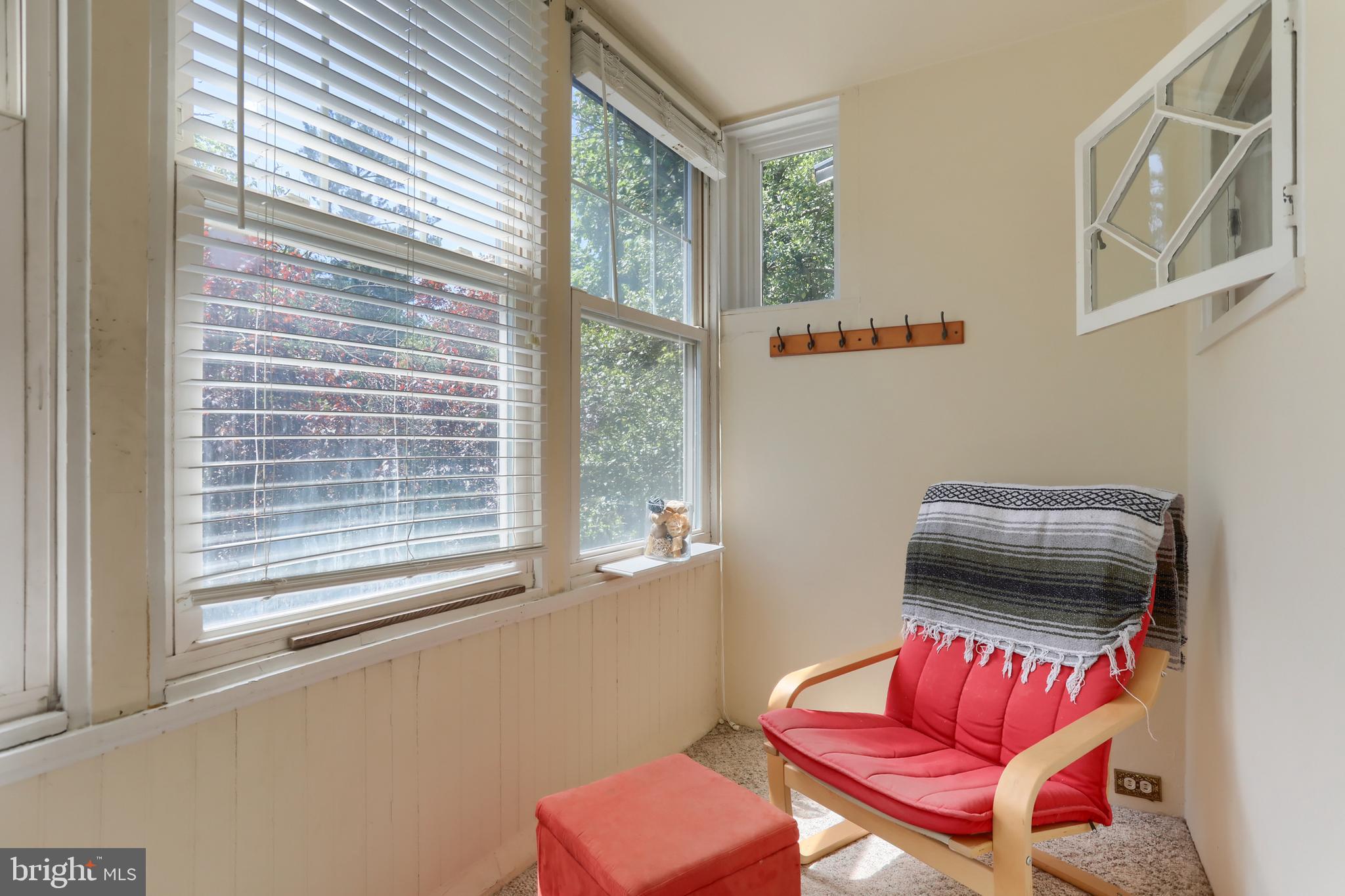 2208 CHESTNUT STREET