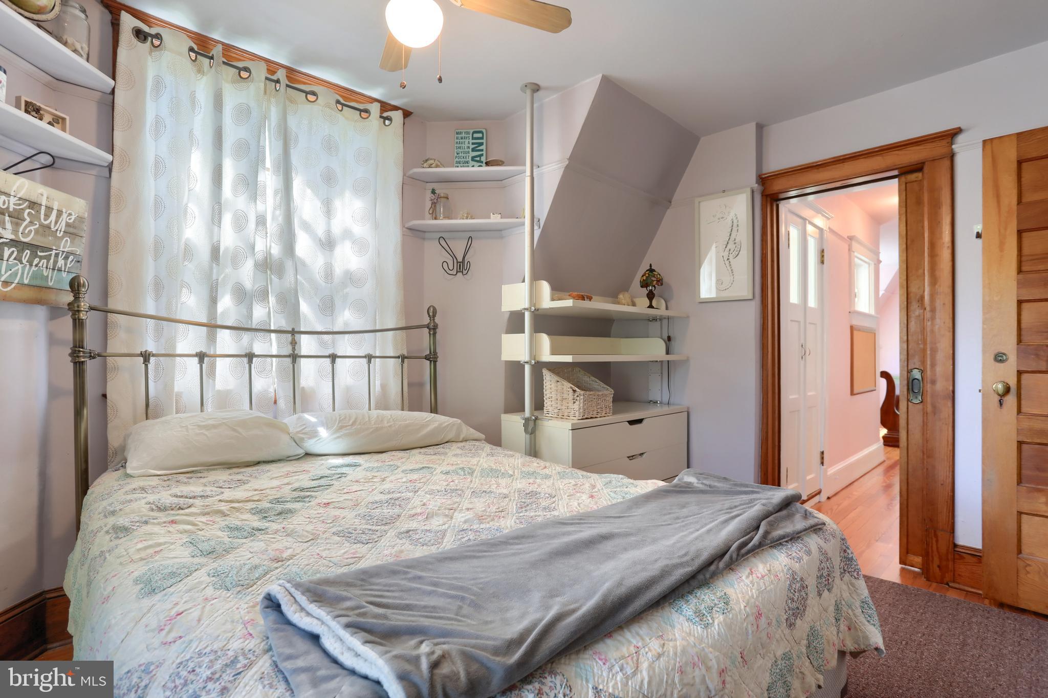 2208 CHESTNUT STREET