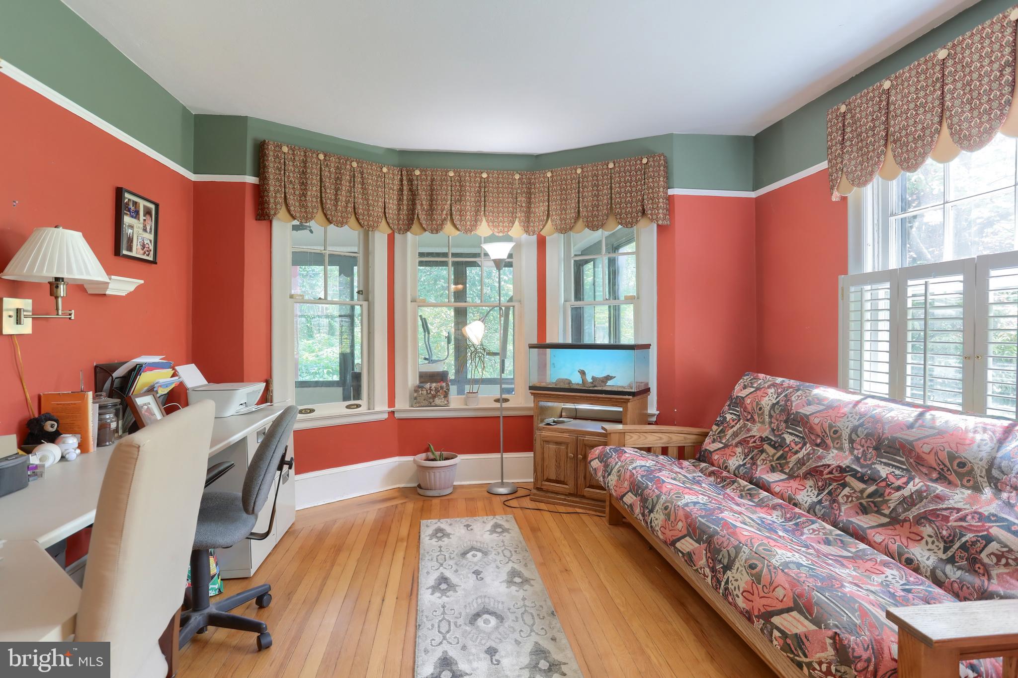 2208 CHESTNUT STREET