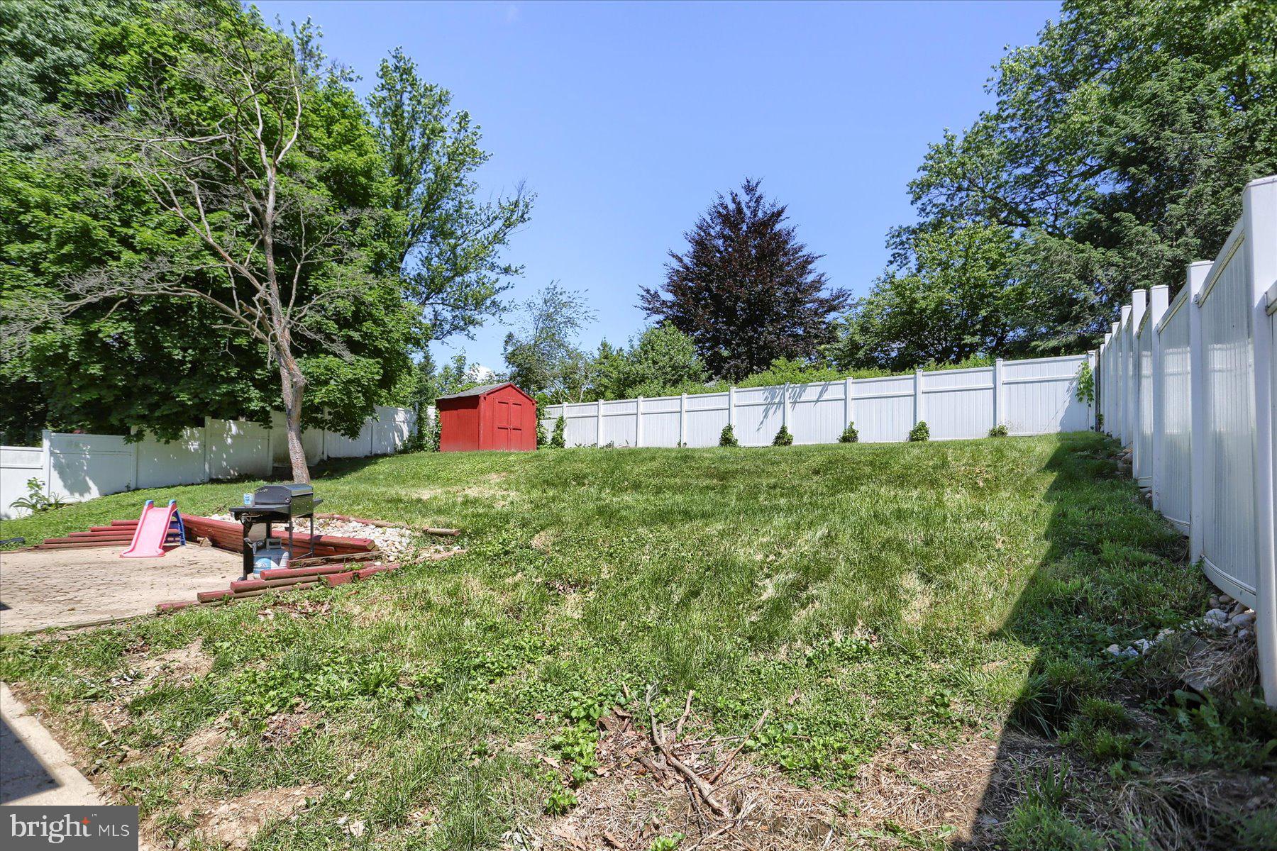 2900 HILLSIDE STREET