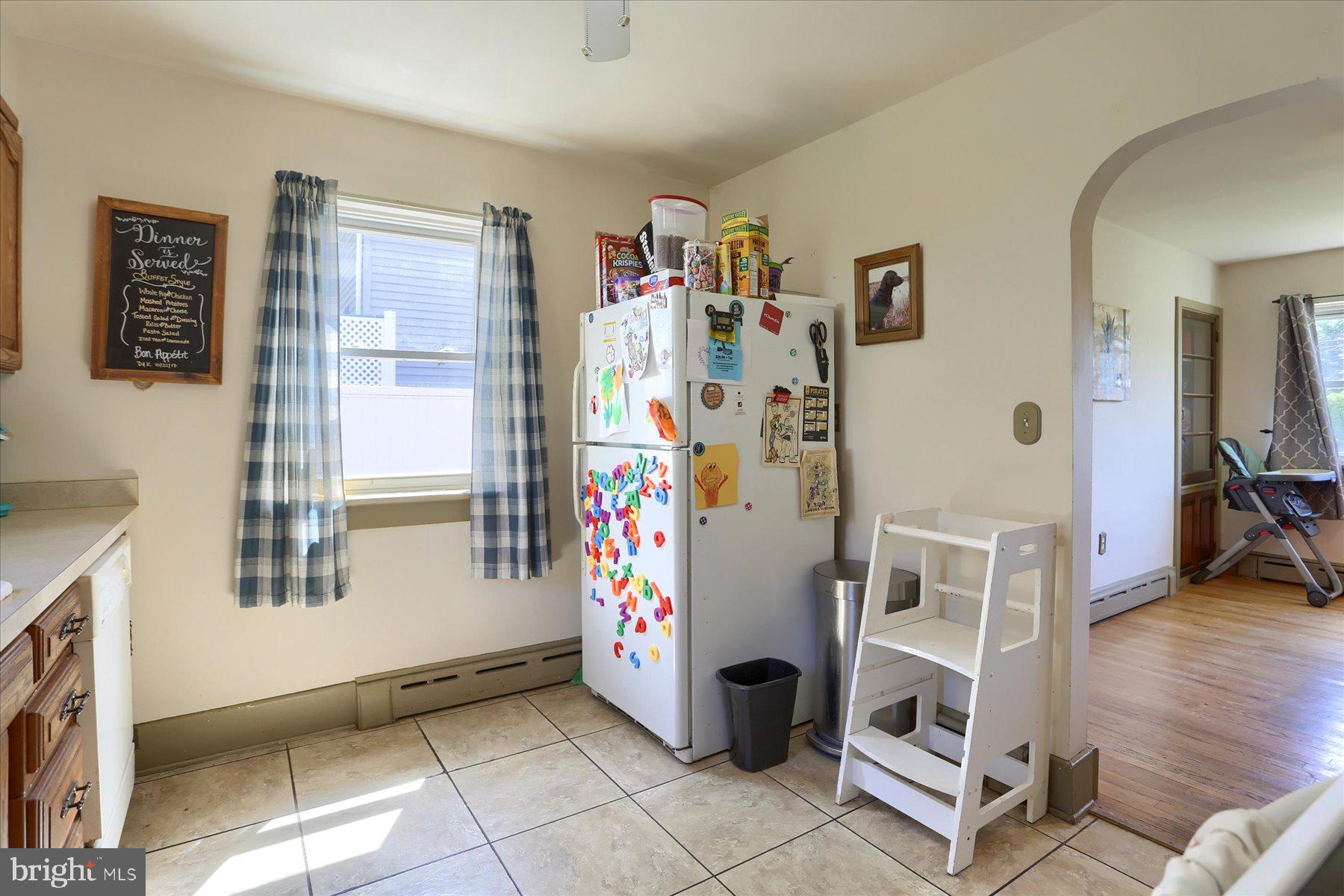 2900 HILLSIDE STREET