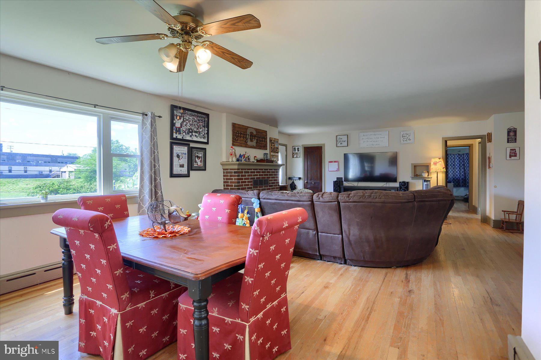 2900 HILLSIDE STREET