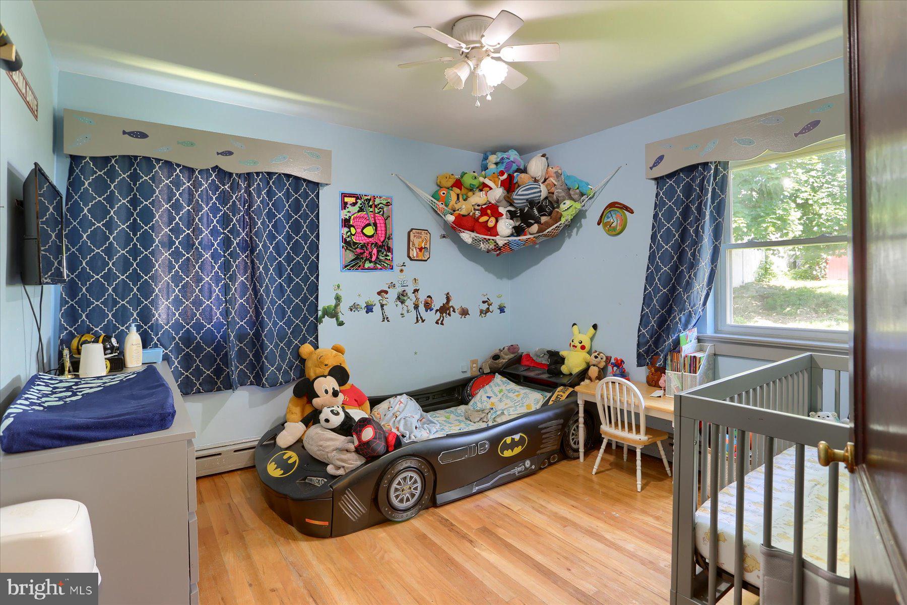 2900 HILLSIDE STREET