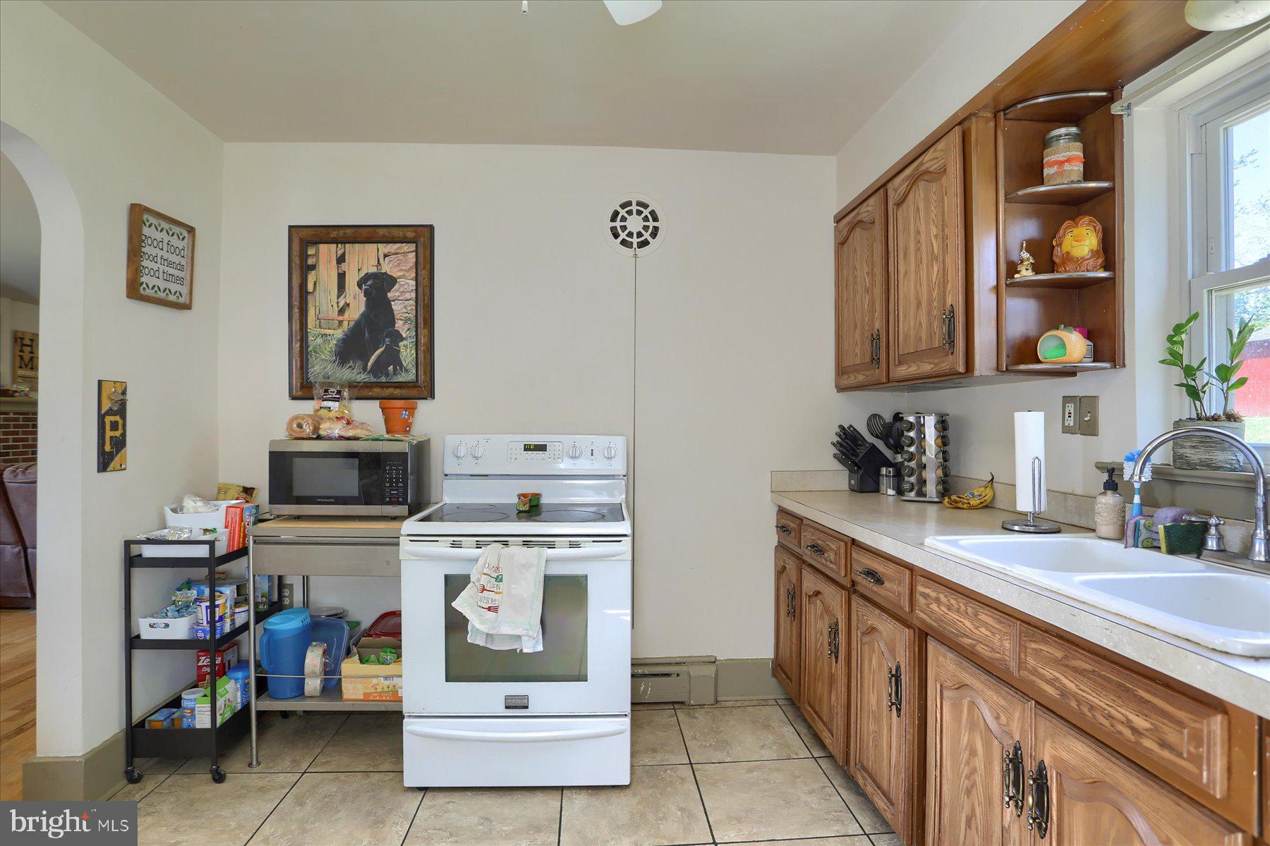 2900 HILLSIDE STREET