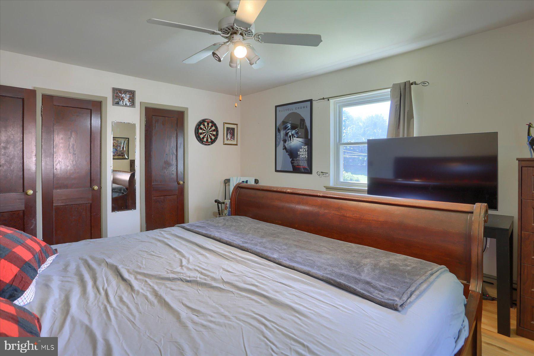 2900 HILLSIDE STREET