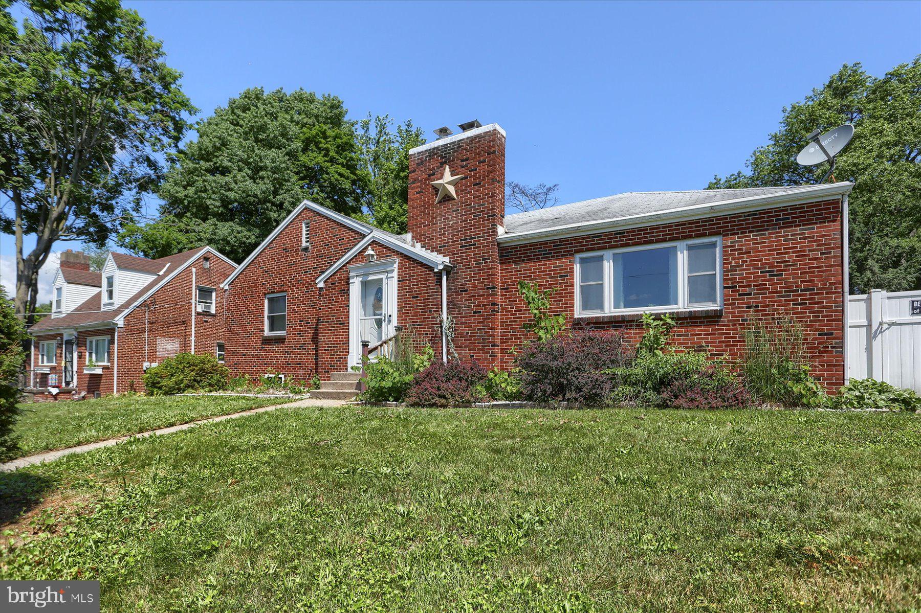 2900 HILLSIDE STREET