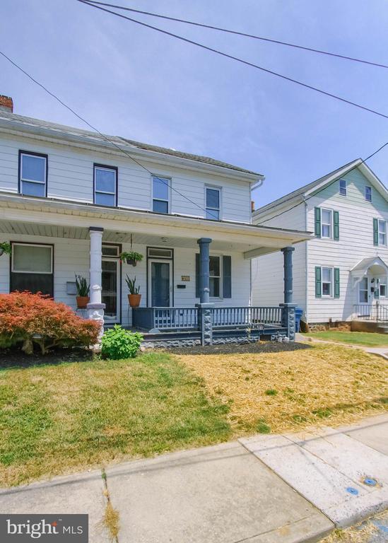 423 PENN STREET