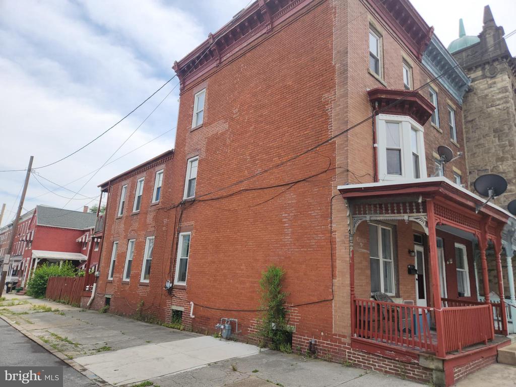 2227 N 6TH STREET