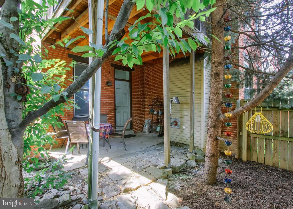 245 KELKER STREET