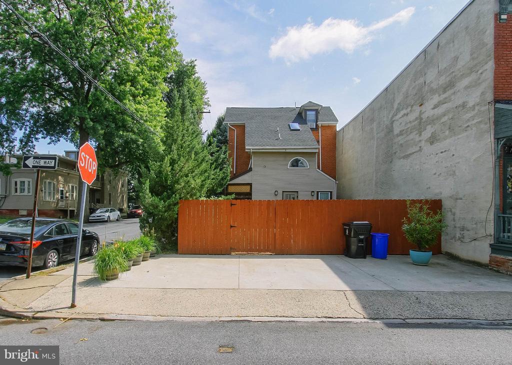 245 KELKER STREET