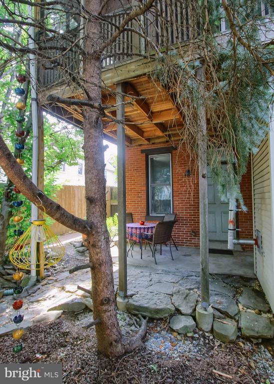 245 KELKER STREET