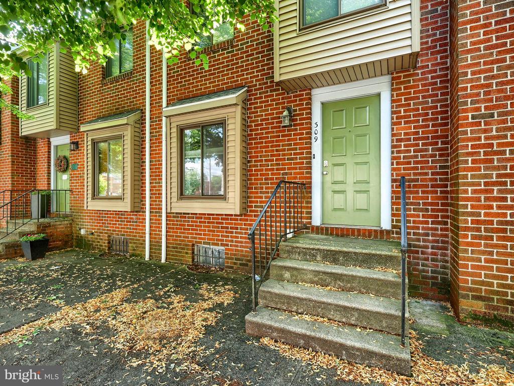 309 VERBEKE STREET