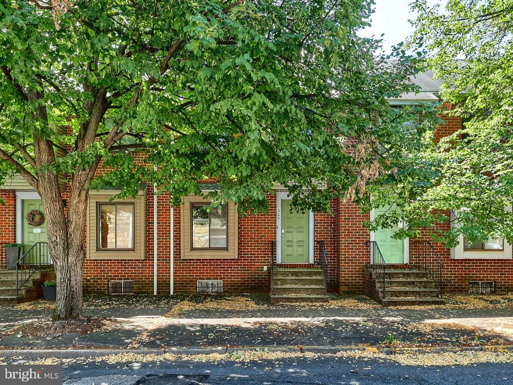 309 VERBEKE STREET