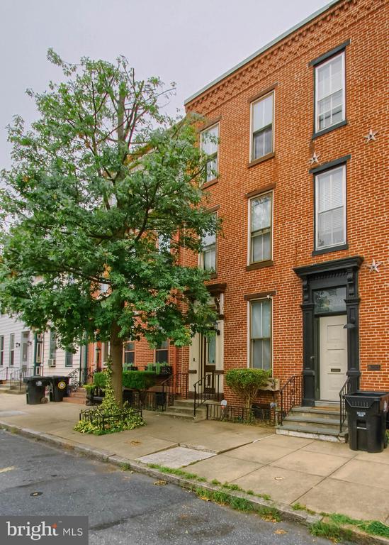 1207 GREEN STREET
