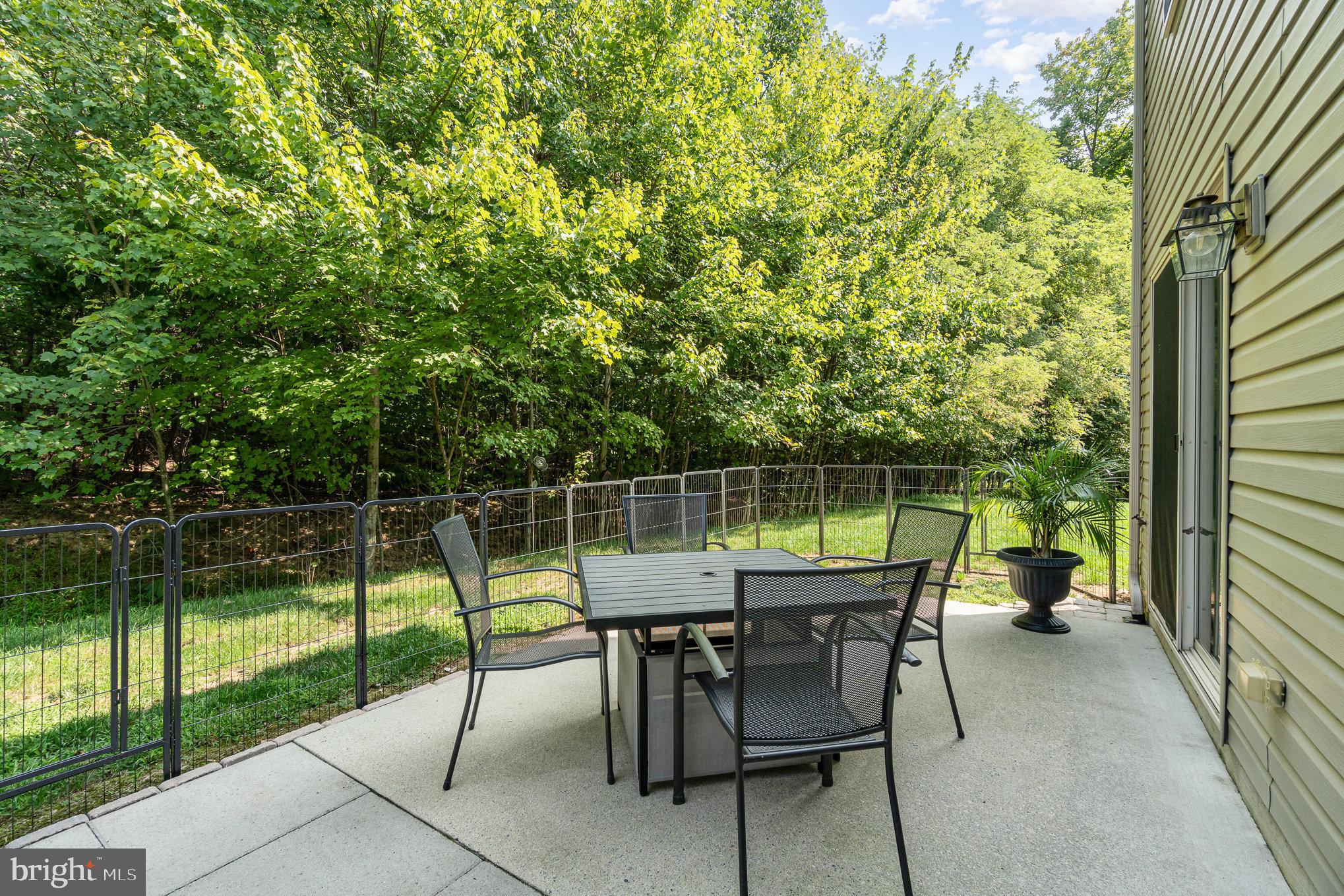 524 WOODTHRUSH COURT