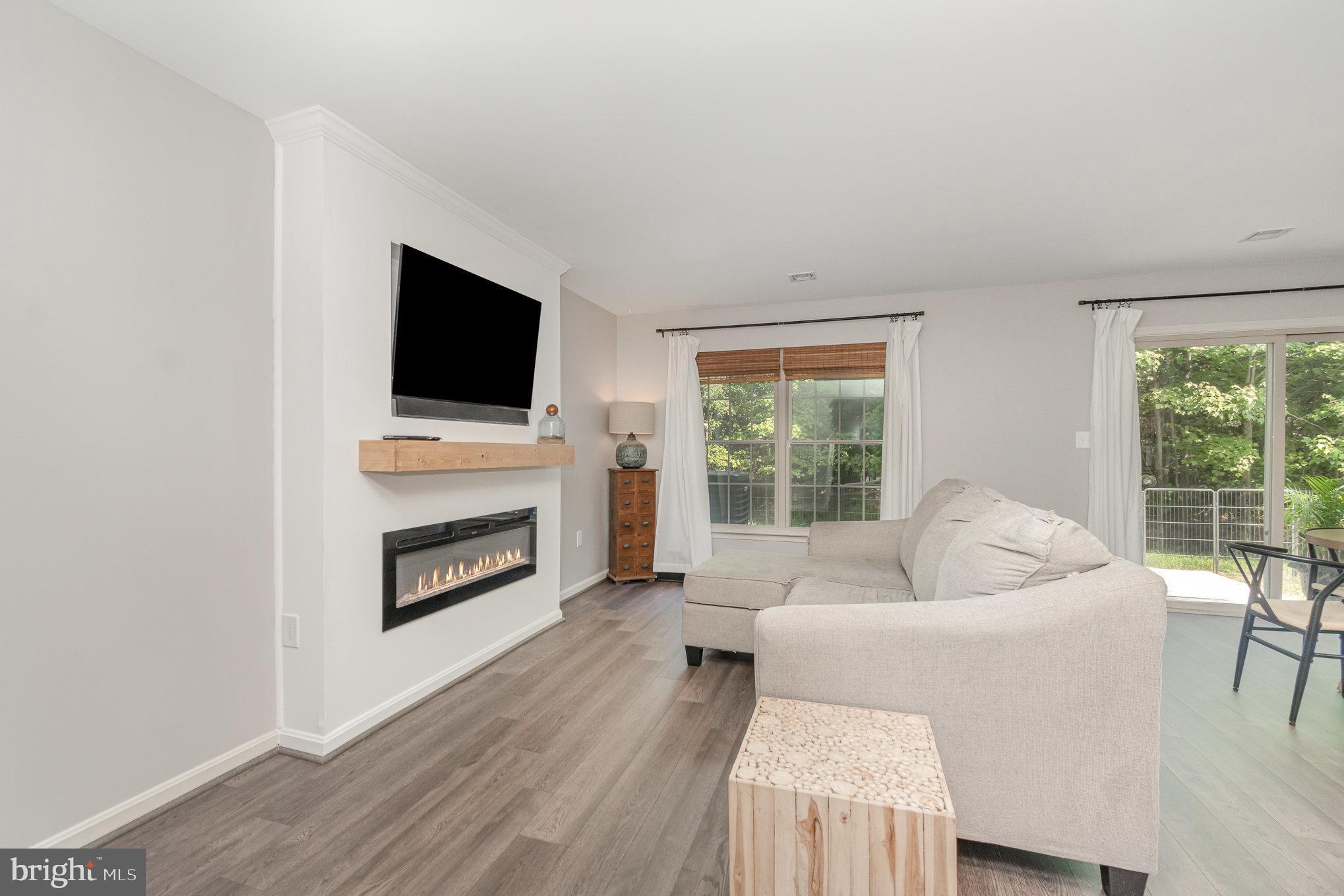 524 WOODTHRUSH COURT