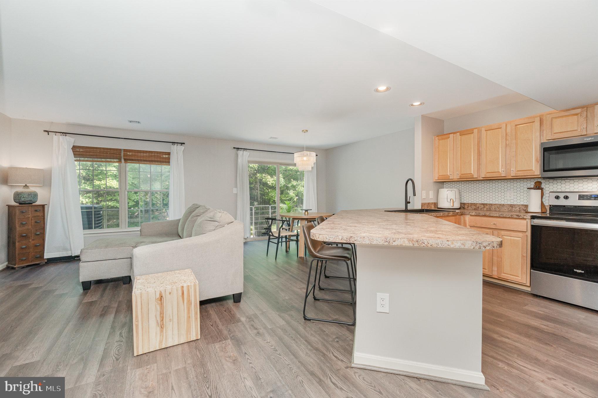 524 WOODTHRUSH COURT