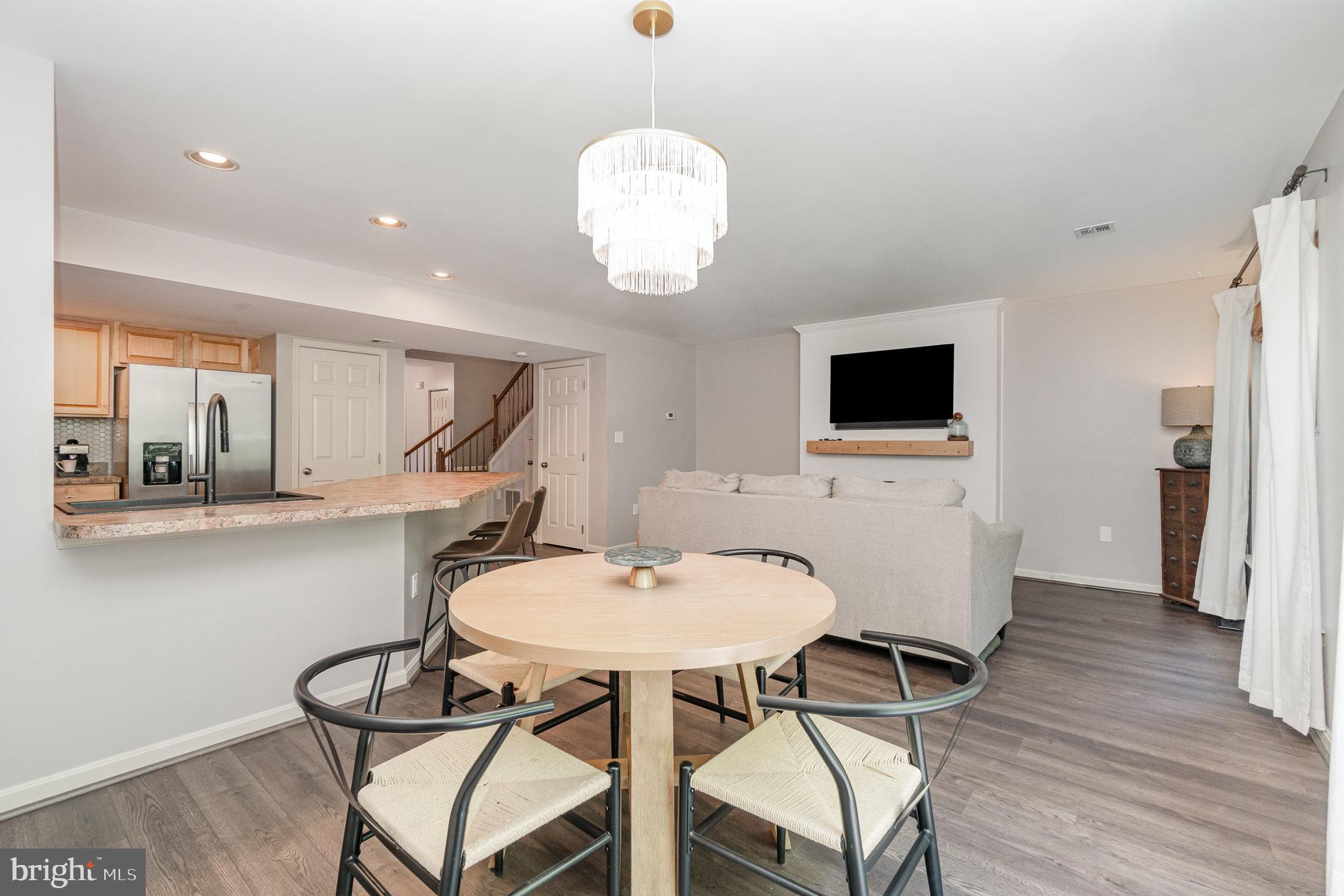 524 WOODTHRUSH COURT