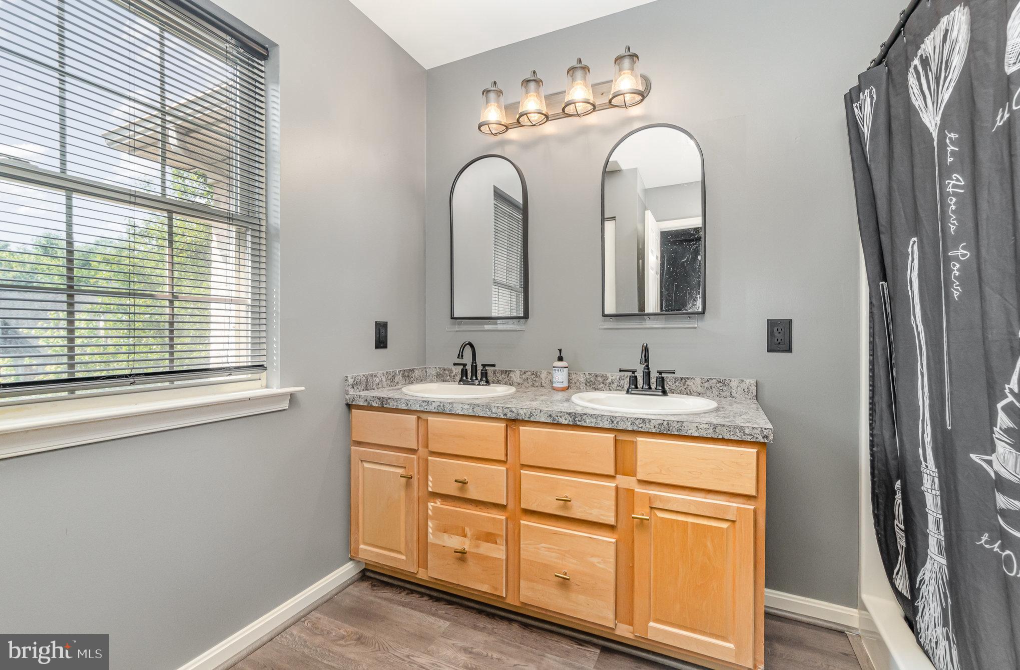 524 WOODTHRUSH COURT