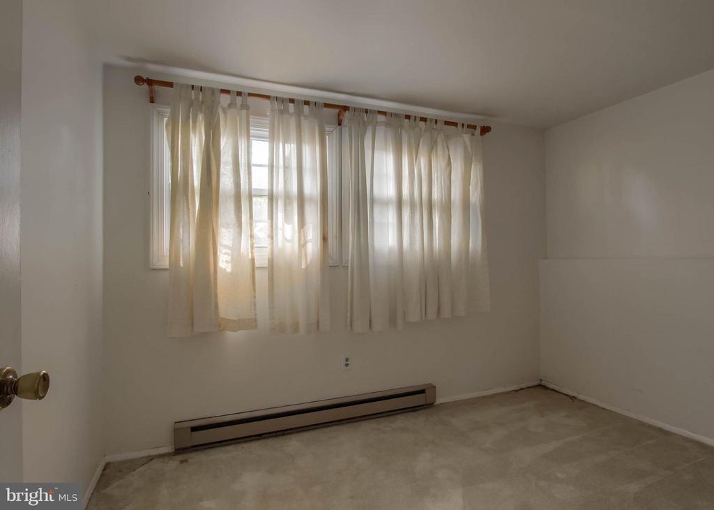 4806 WOODWARD DRIVE