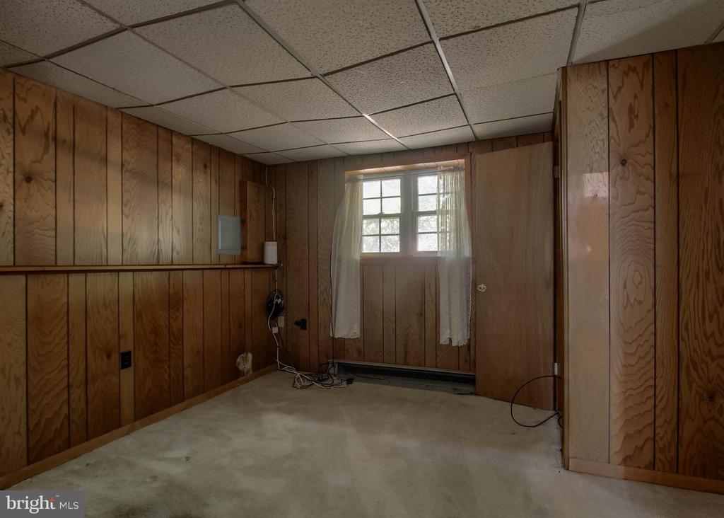 4806 WOODWARD DRIVE