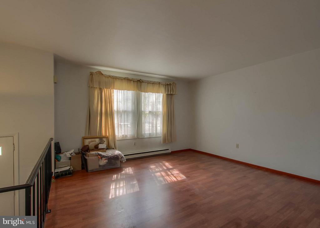 4806 WOODWARD DRIVE