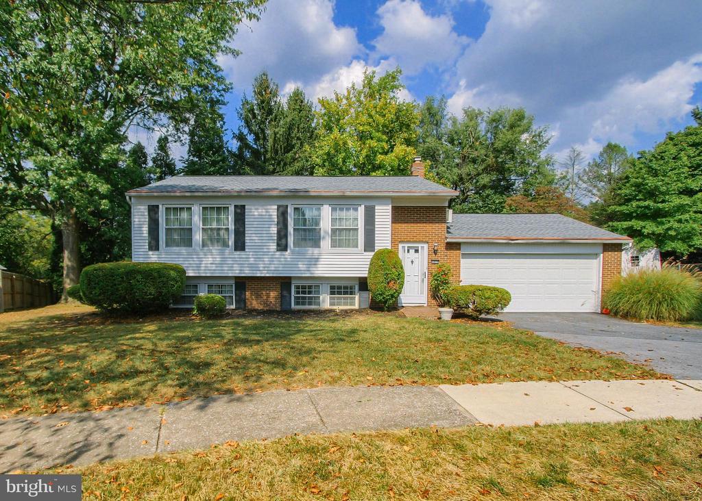 4806 WOODWARD DRIVE