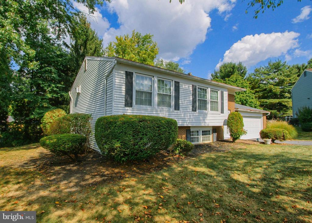 4806 WOODWARD DRIVE