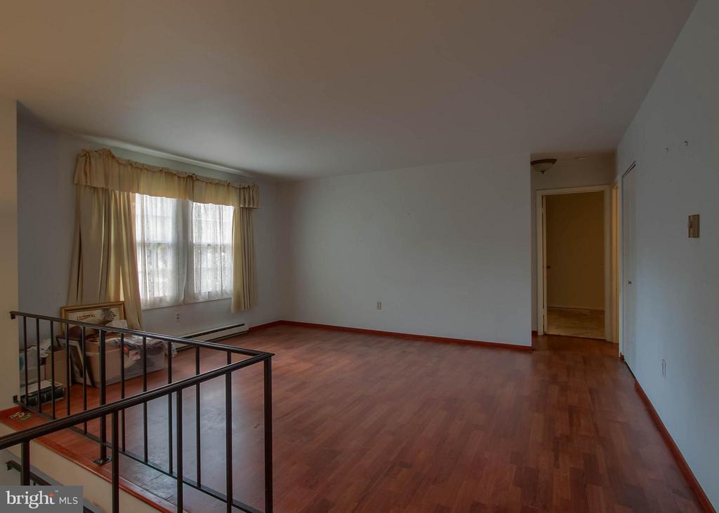4806 WOODWARD DRIVE