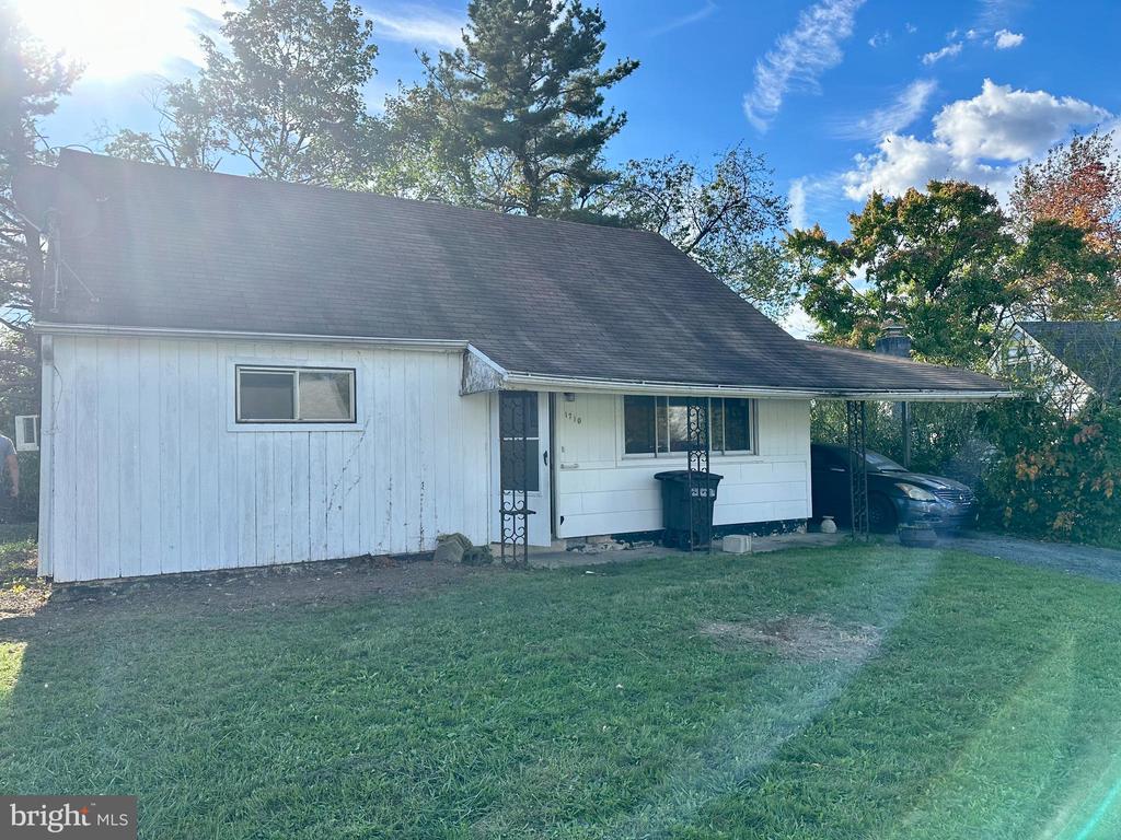 1710 EVERGREEN ROAD