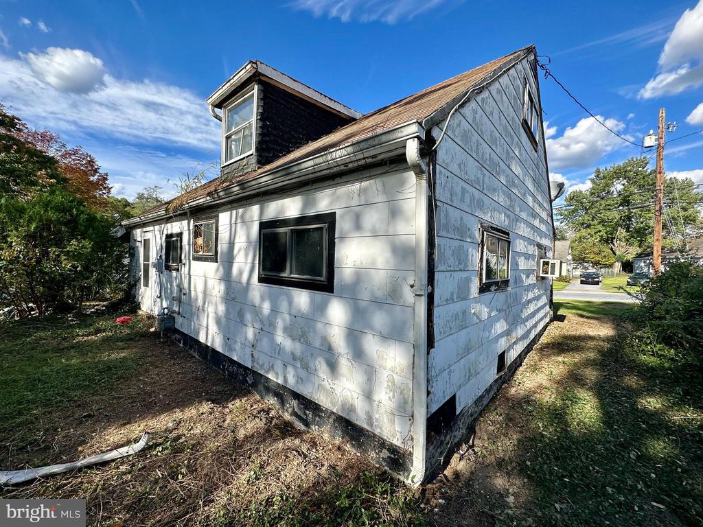 1710 EVERGREEN ROAD