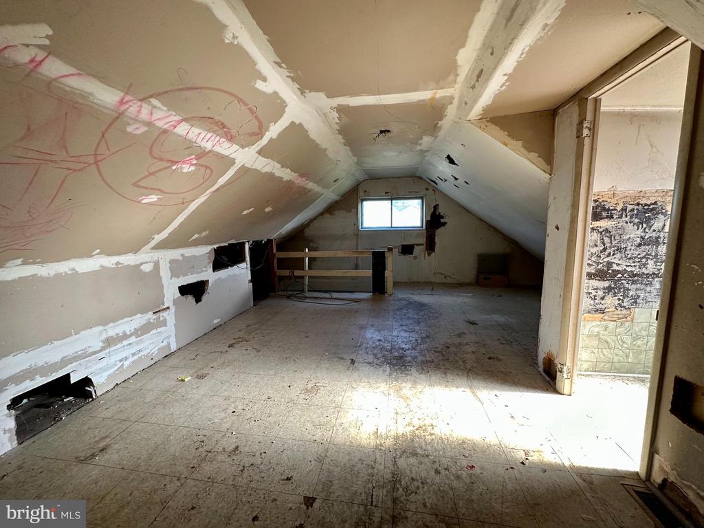 1710 EVERGREEN ROAD