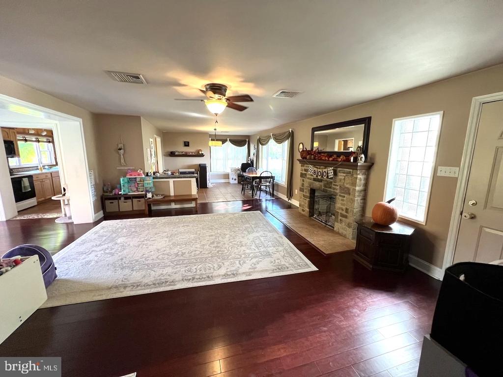 3402 CLOVERFIELD ROAD