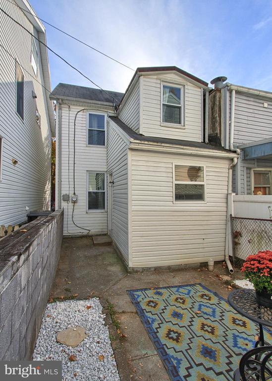 208 CALDER STREET