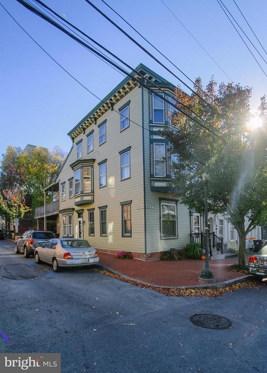413 BOAS STREET
